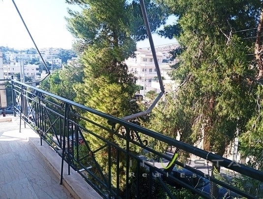 (For Sale) Residential Maisonette || East Attica/Vouliagmeni - 110 Sq.m, 3 Bedrooms, 680.000€ 