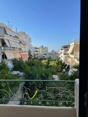 (For Sale) Residential Floor Apartment || Athens South/Argyroupoli - 150 Sq.m, 3 Bedrooms, 400.000€ 