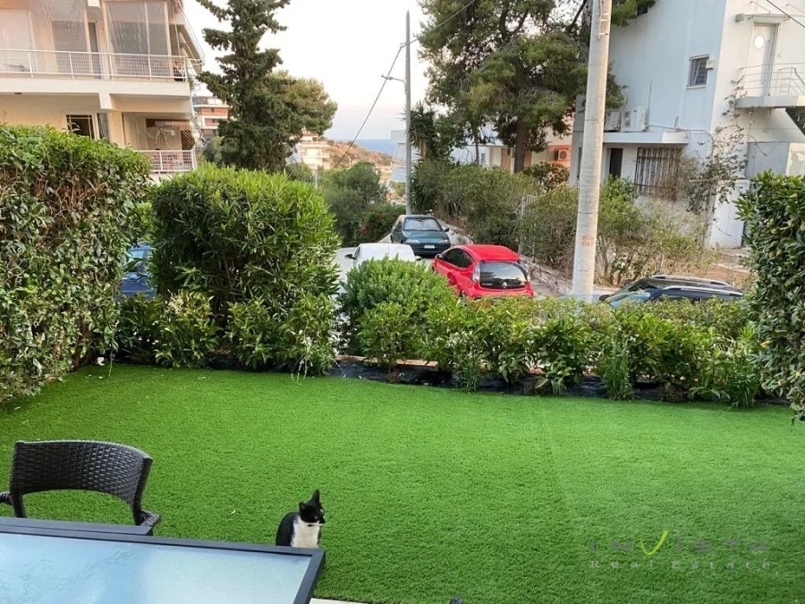(For Sale) Residential Apartment || East Attica/Vouliagmeni - 60 Sq.m, 2 Bedrooms, 320.000€ 