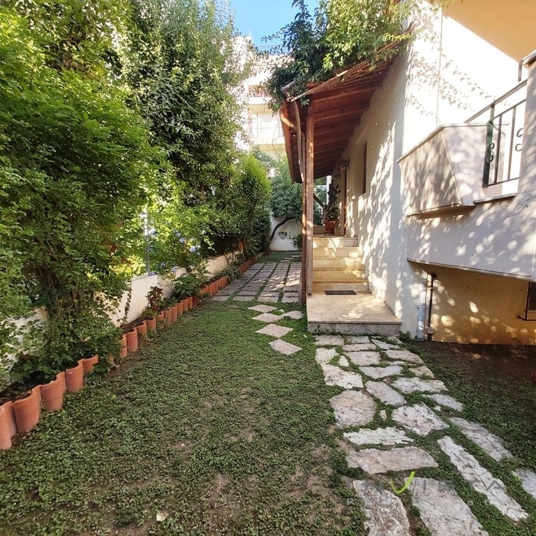 (For Sale) Residential Detached house || Athens South/Glyfada - 286 Sq.m, 4 Bedrooms, 690.000€ 