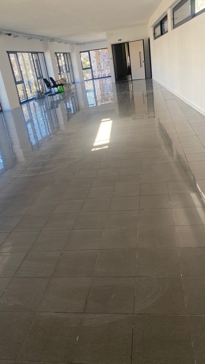 (Προς Ενοικίαση) Επαγγελματικός Χώρος Γραφείο || Αθήνα Νότια/Άγιος Δημήτριος - 195 τ.μ, 3.700€ 