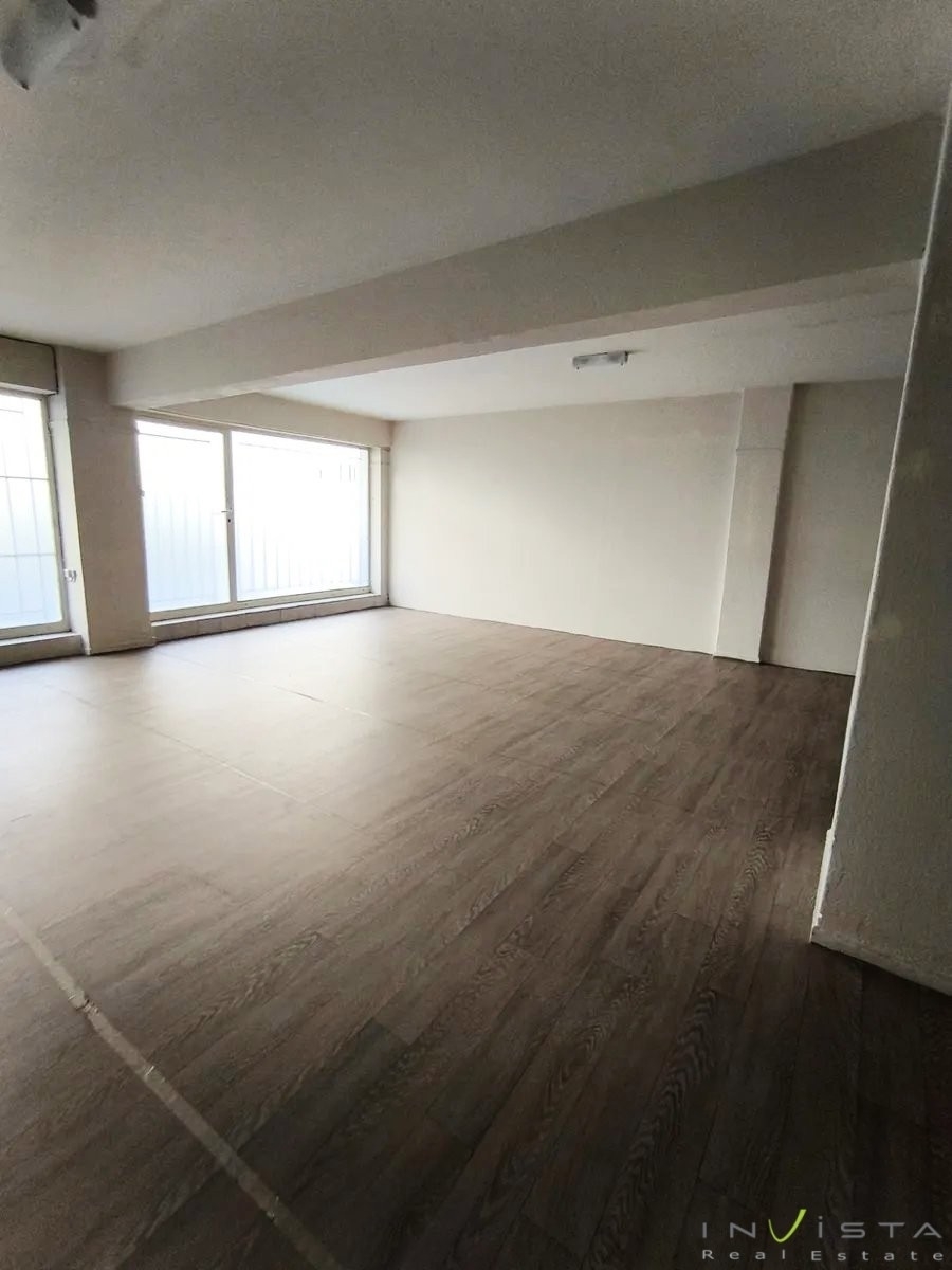 (For Rent) Commercial Retail Shop || Athens South/Palaio Faliro - 100 Sq.m, 820€ 