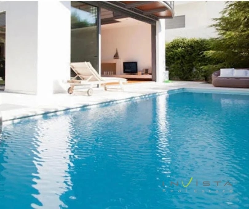 (For Rent) Residential Maisonette || Athens South/Glyfada - 320 Sq.m, 5 Bedrooms, 15.000€ 