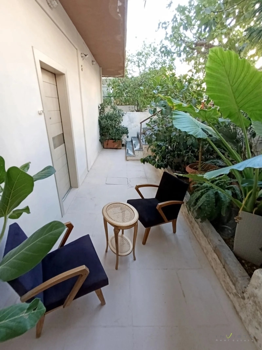 (For Sale) Residential Floor Apartment || Athens Center/Ilioupoli - 130 Sq.m, 2 Bedrooms, 236.000€ 