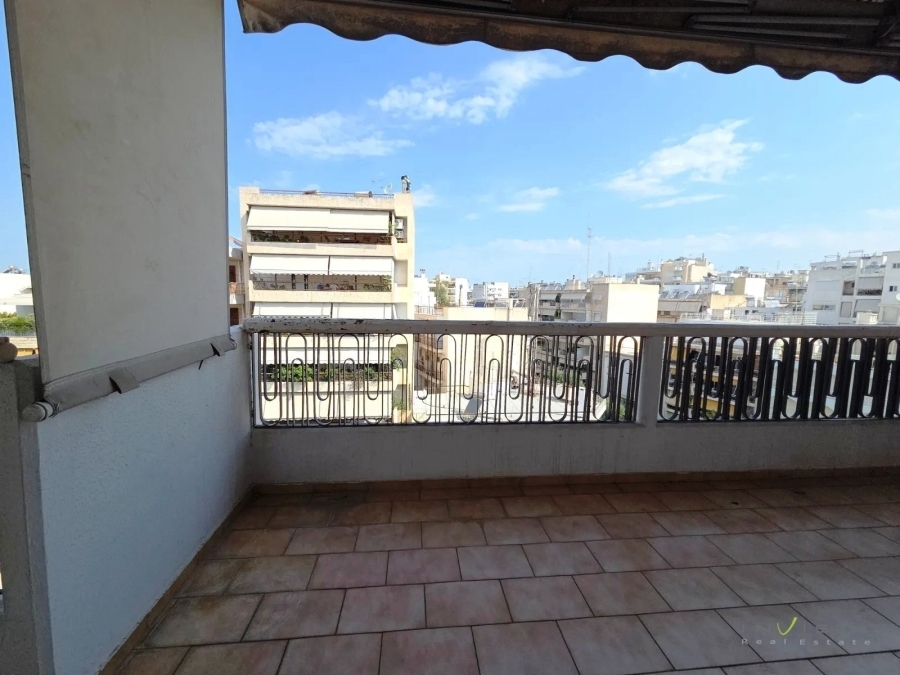 (For Sale) Residential Apartment || Athens South/Nea Smyrni - 126 Sq.m, 4 Bedrooms, 390.000€ 