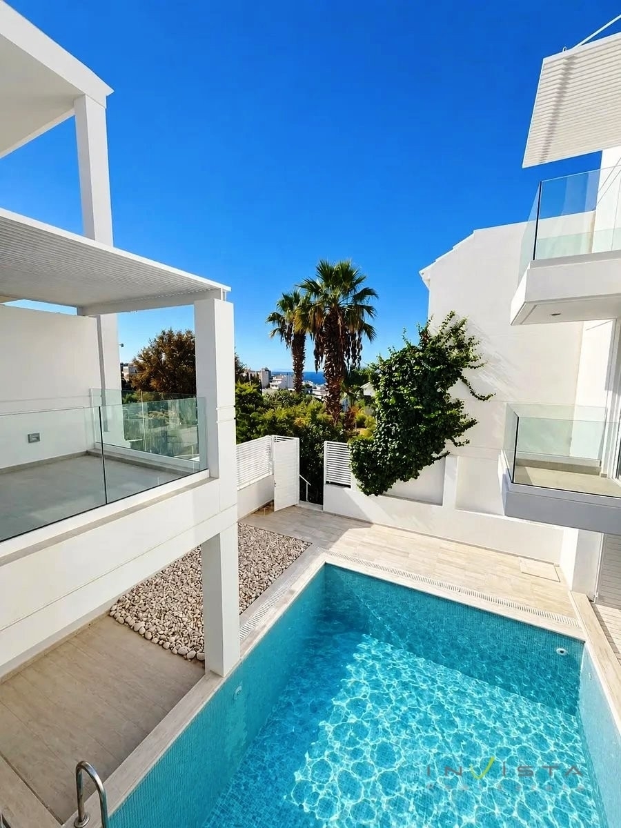 (For Rent) Residential Detached house || East Attica/Voula - 390 Sq.m, 6 Bedrooms, 9.000€ 