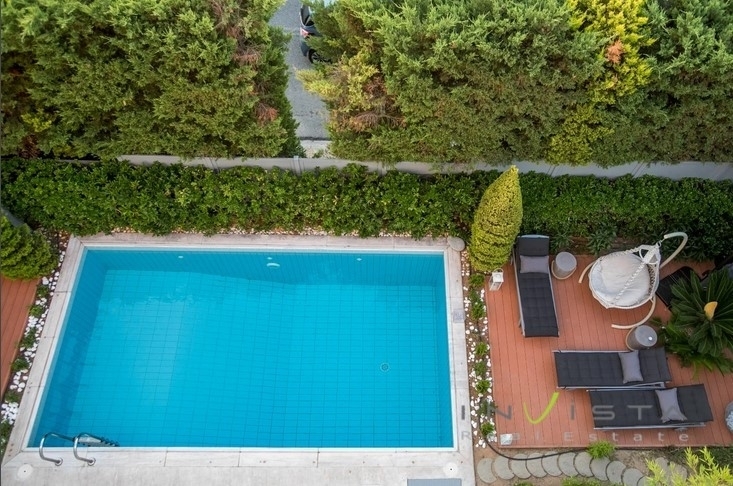 (For Sale) Residential Maisonette || Athens South/Glyfada - 295 Sq.m, 5 Bedrooms, 2.000.000€ 